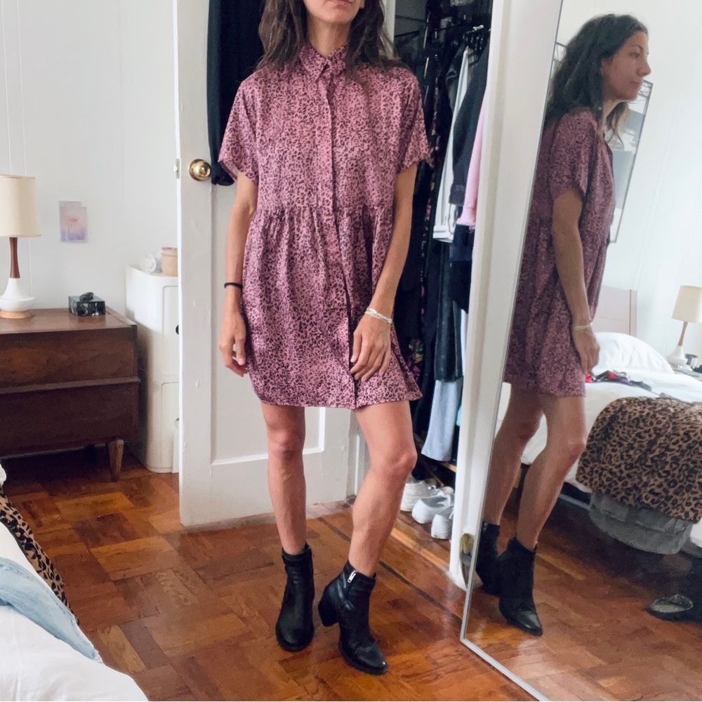 Pink(!) leopard print smock dress